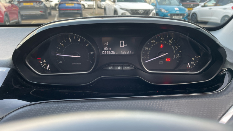 Peugeot 208 1.2 PureTech 82 Signature 5dr [Start Stop] Petrol Hatchback